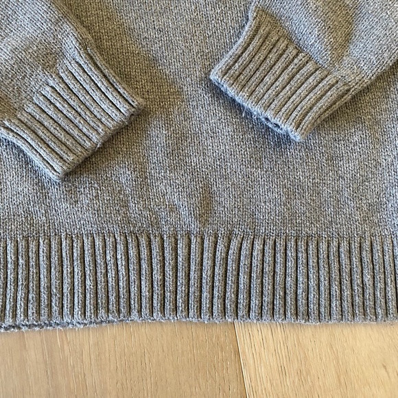 Hanna Andersson Sweater Size 4 or 100 - Picture 3 of 5